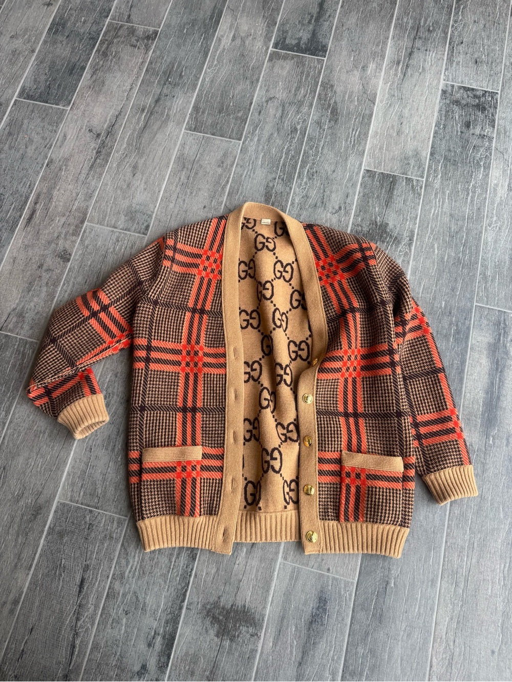 Authentic Gucci oversized reversible cardigan sweater - Picture 16 of 16